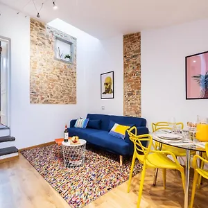 Apartamento Historic Center Renovated Apartment- Amazing Location-by Likehomeflorence