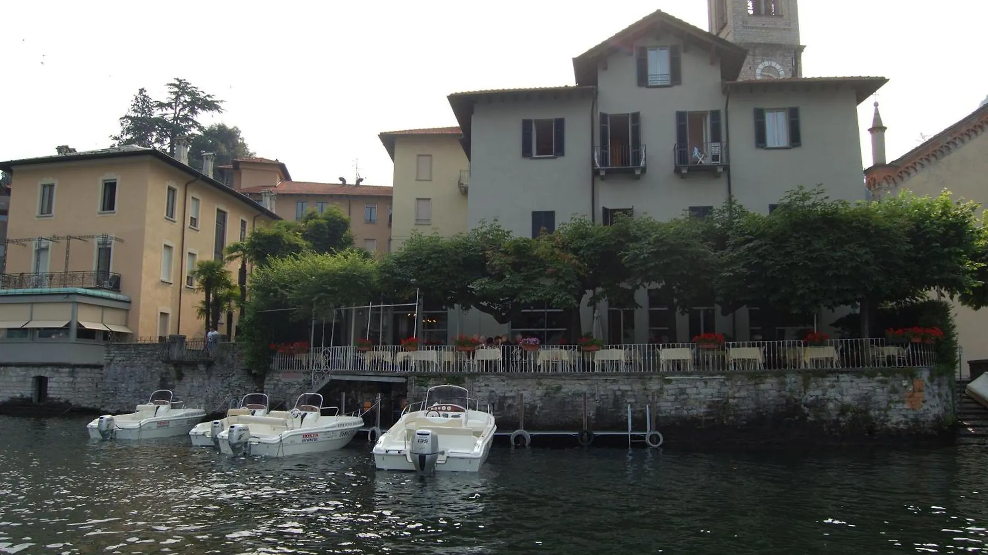 Hotel Vapore Torno 3*,